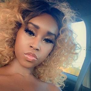 Meet your Posher, Monae